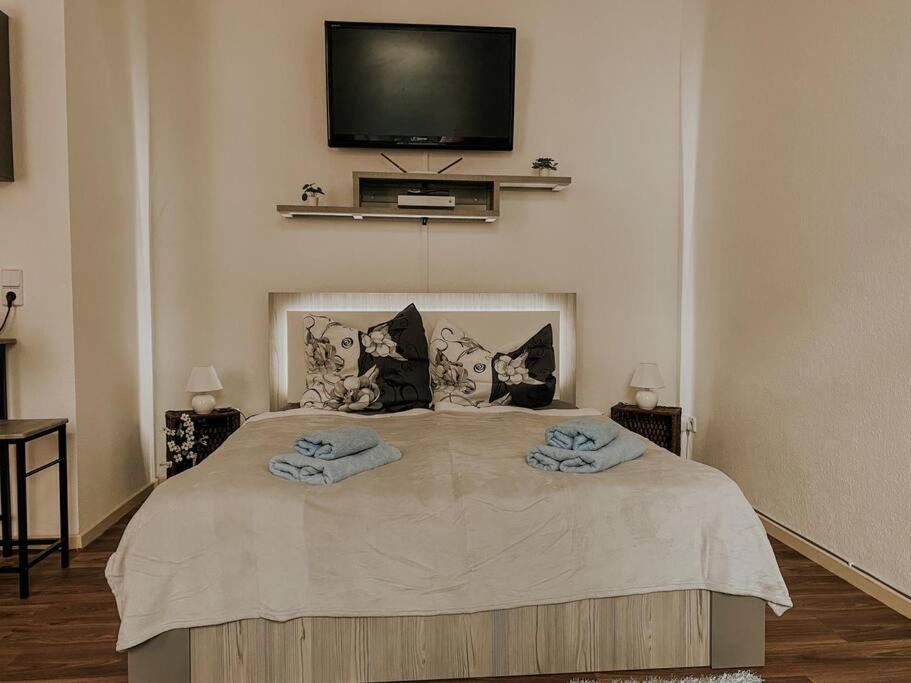 Unser Sonniges Apartment Mit Wlan, Netflix, Xbox Magdeburg Exterior photo